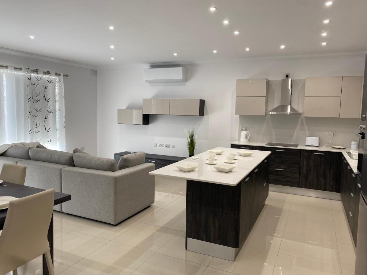 New 3 Bedroom Apartment Close To Airport Zurrieq Екстер'єр фото