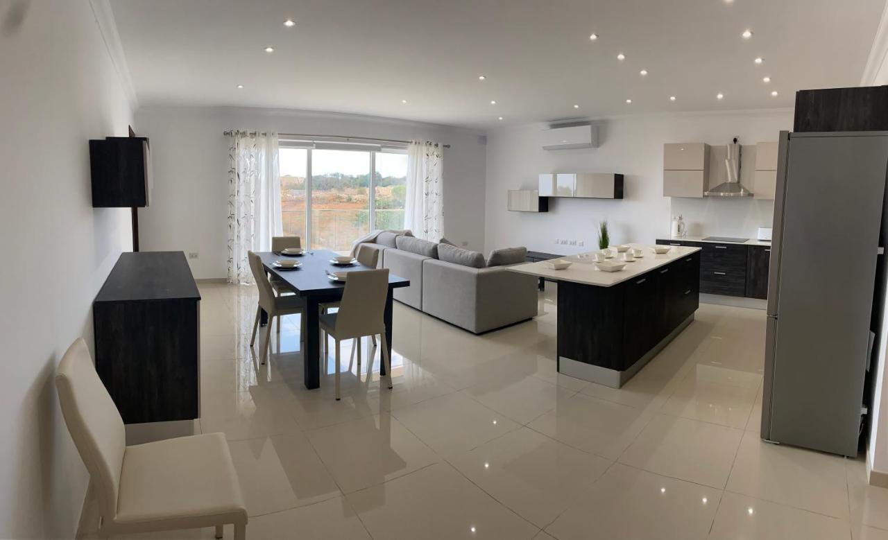 New 3 Bedroom Apartment Close To Airport Zurrieq Екстер'єр фото