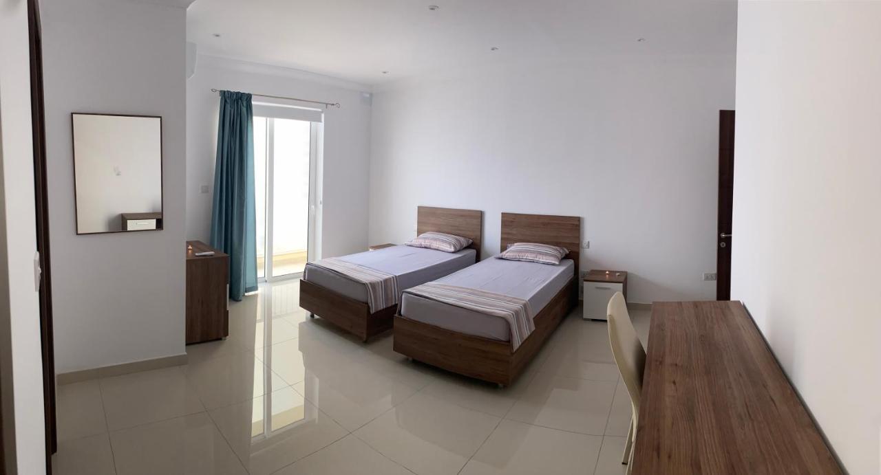New 3 Bedroom Apartment Close To Airport Zurrieq Екстер'єр фото